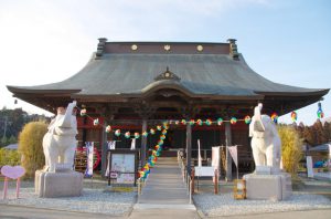 長福寿寺の人形供養は丁寧さが有名　多くのメディアも注目